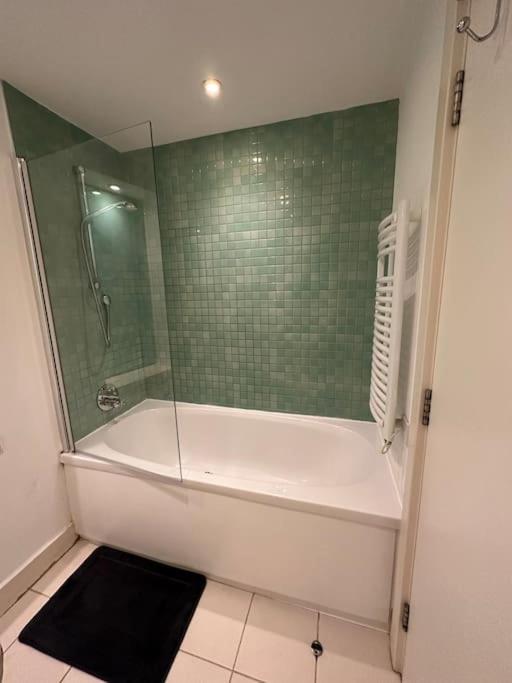 Heart Of Bham Free Parking - Walk To Everything/1 Min From New St Station برمنغهام المظهر الخارجي الصورة